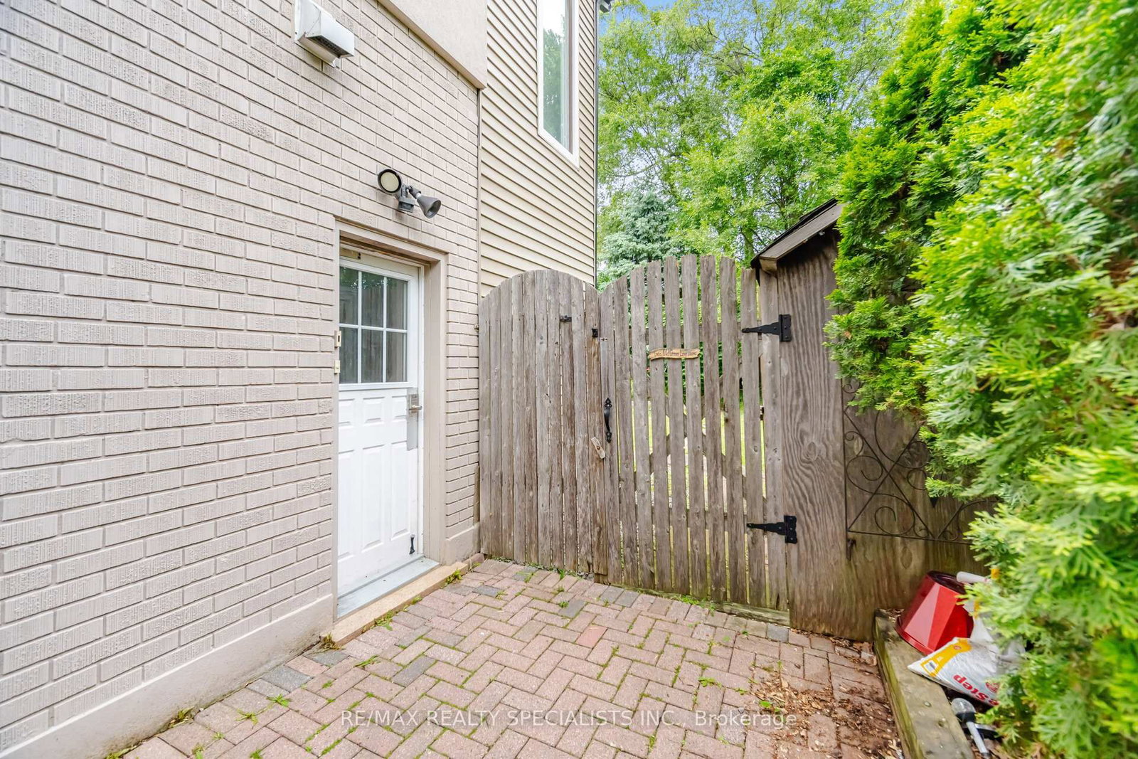 709 Queensway W • Mississauga, ON photo 44