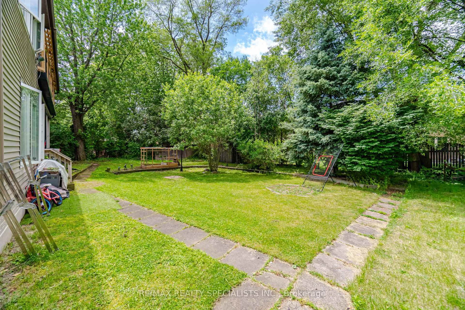 709 Queensway W • Mississauga, ON photo 47