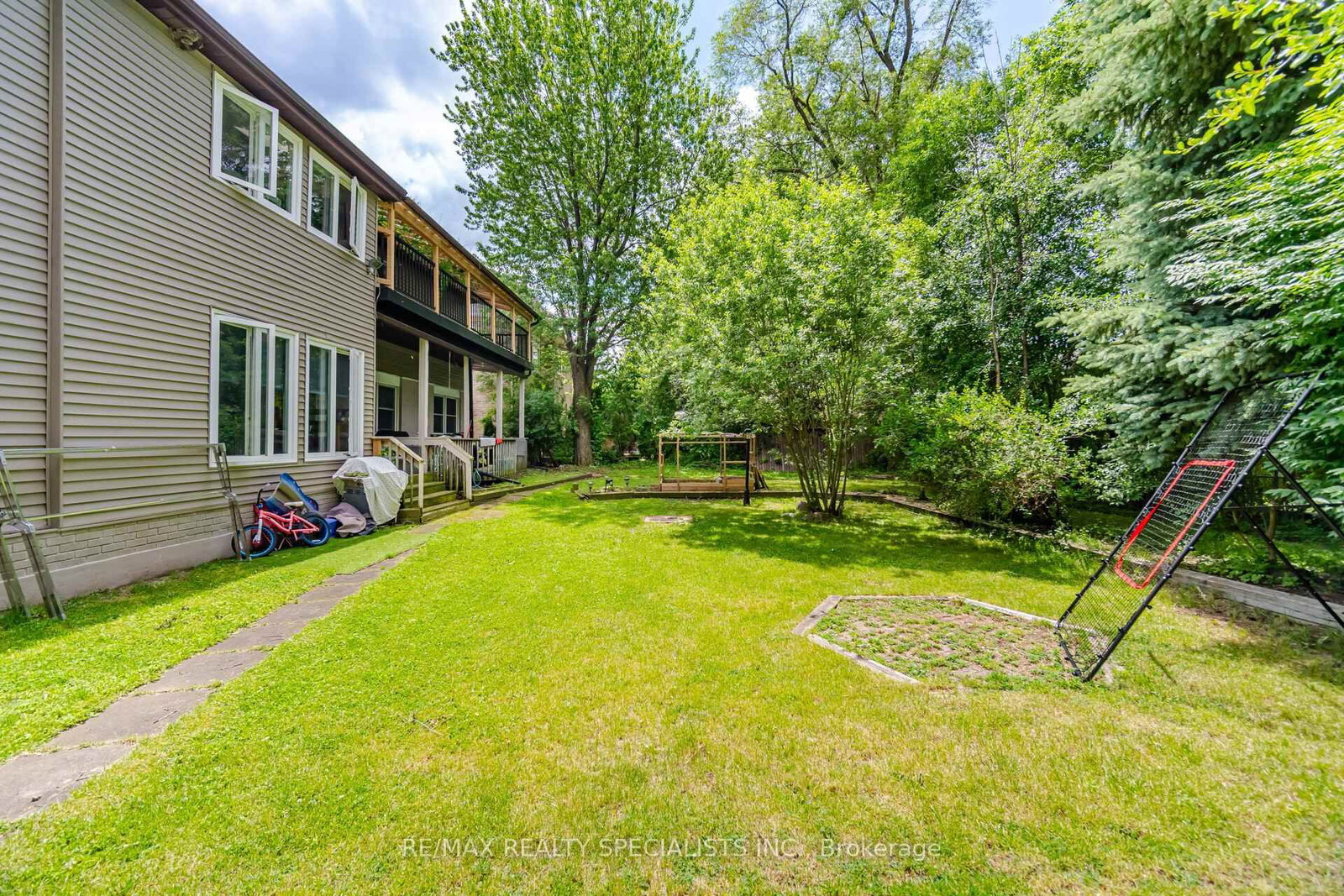 709 Queensway W • Mississauga, ON photo 48