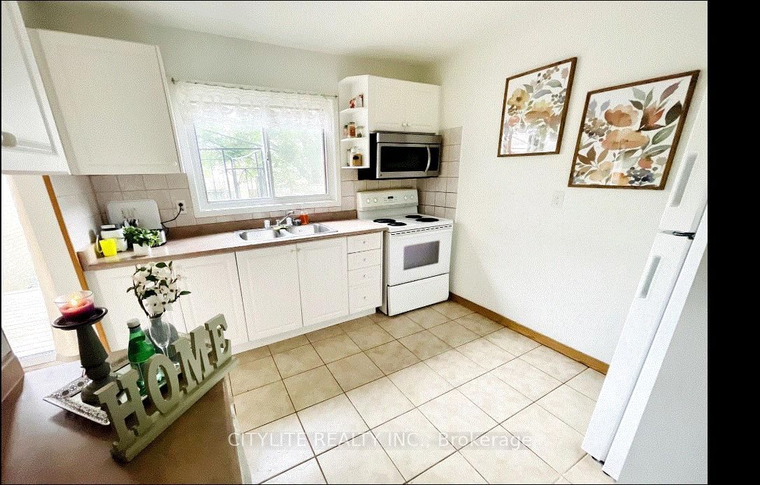 8 Horseshoe Brampton,ON L6S 1S1 — Photo 6