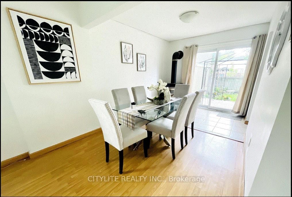 8 Horseshoe Brampton,ON L6S 1S1 — Photo 7