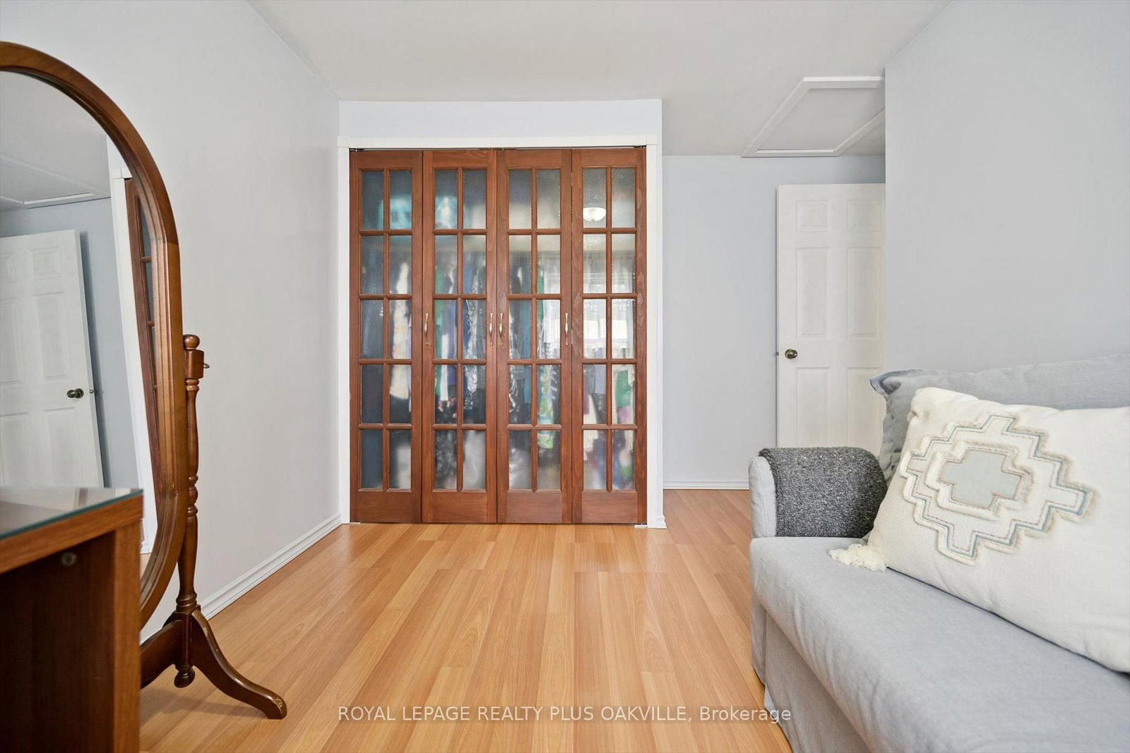 1221 Dundix Mississauga,ON L4Y 3Y9 — Photo 17