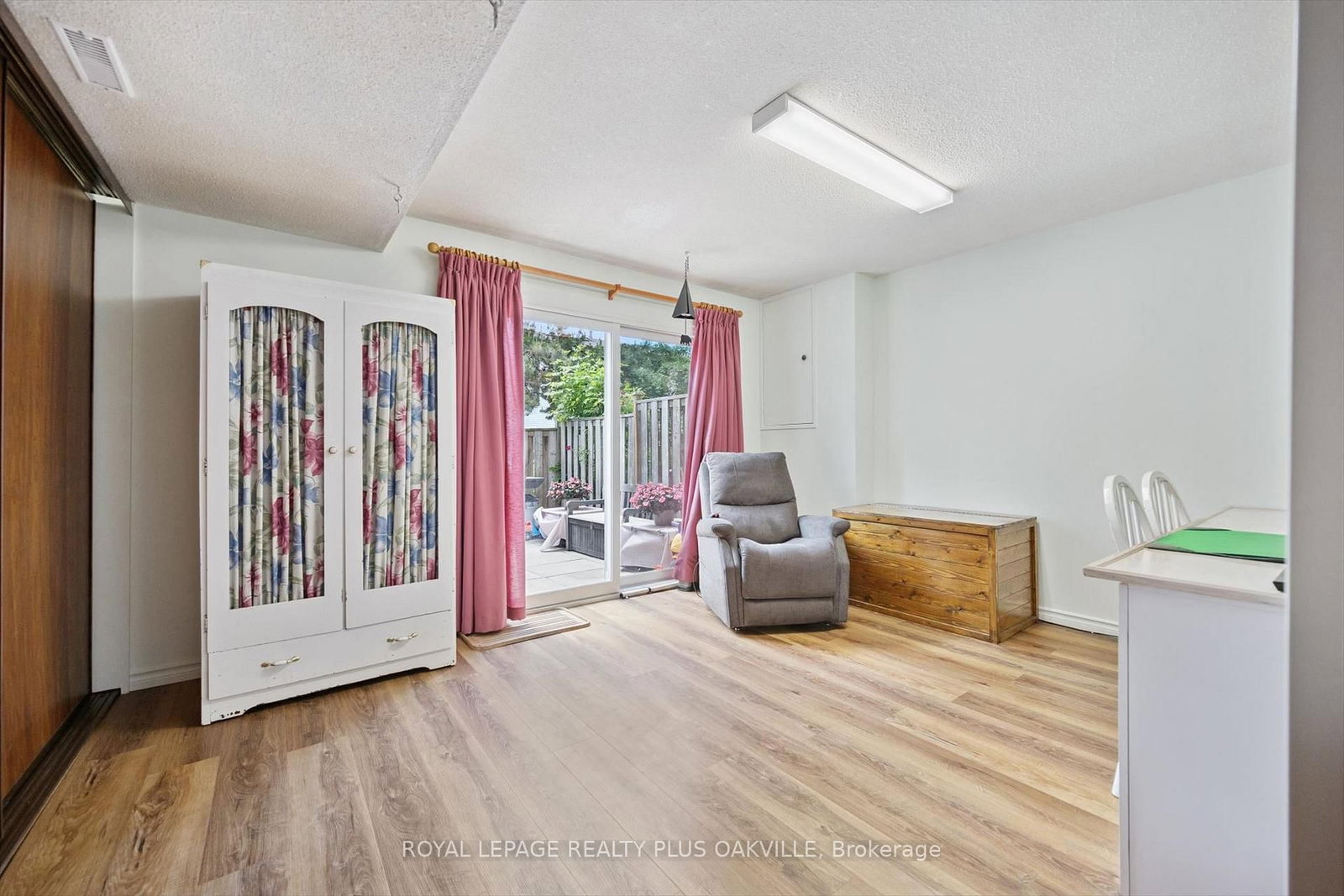 1221 Dundix Mississauga,ON L4Y 3Y9 — Photo 22