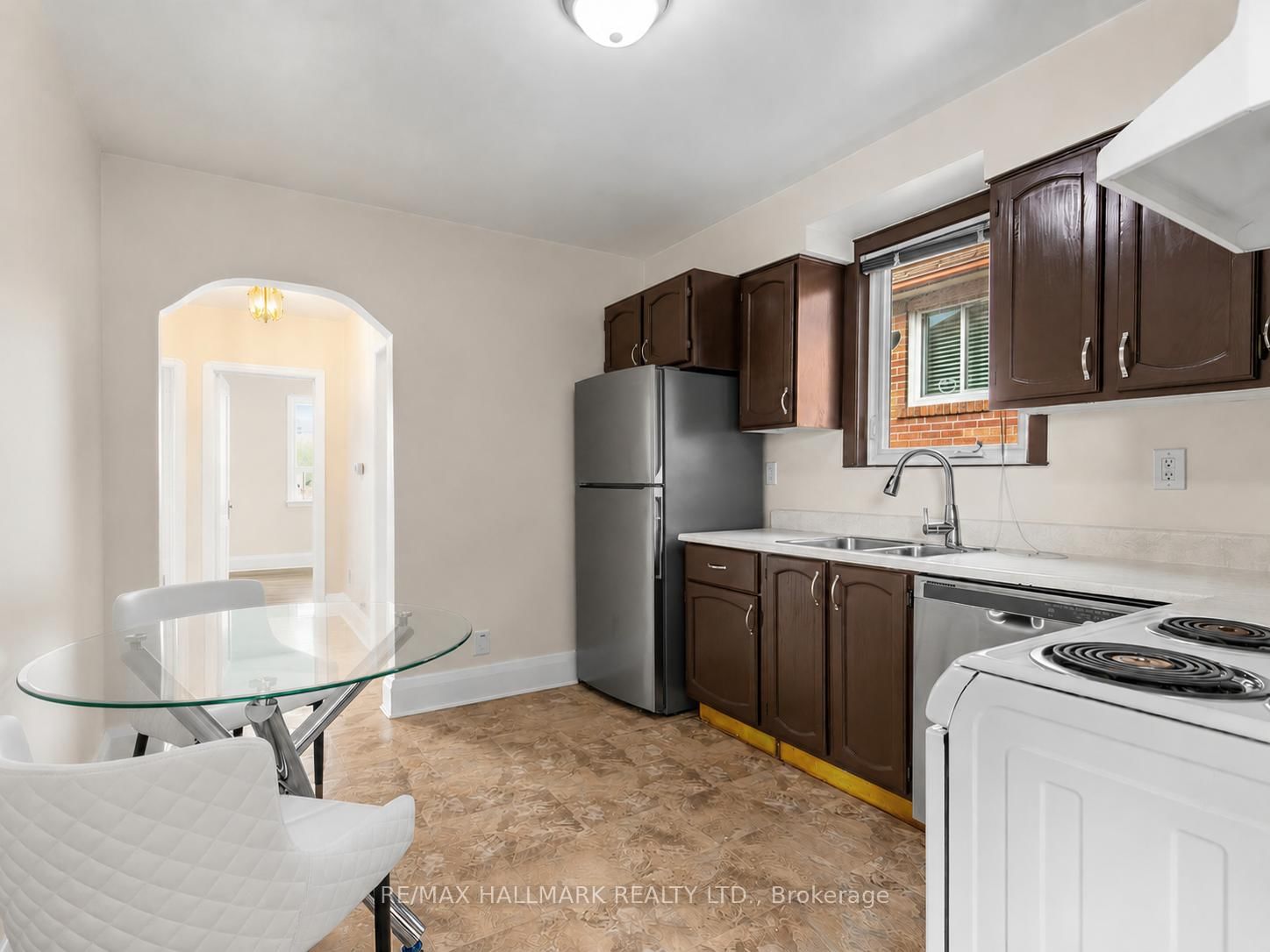 38 Ypres Road • Toronto, ON photo 12