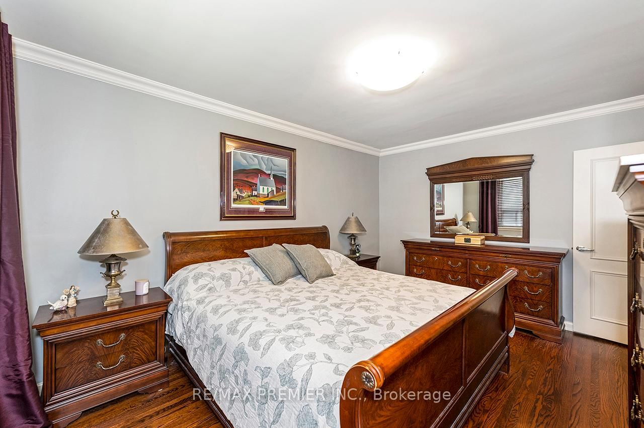 2894 Weston Road • Toronto, ON photo 15