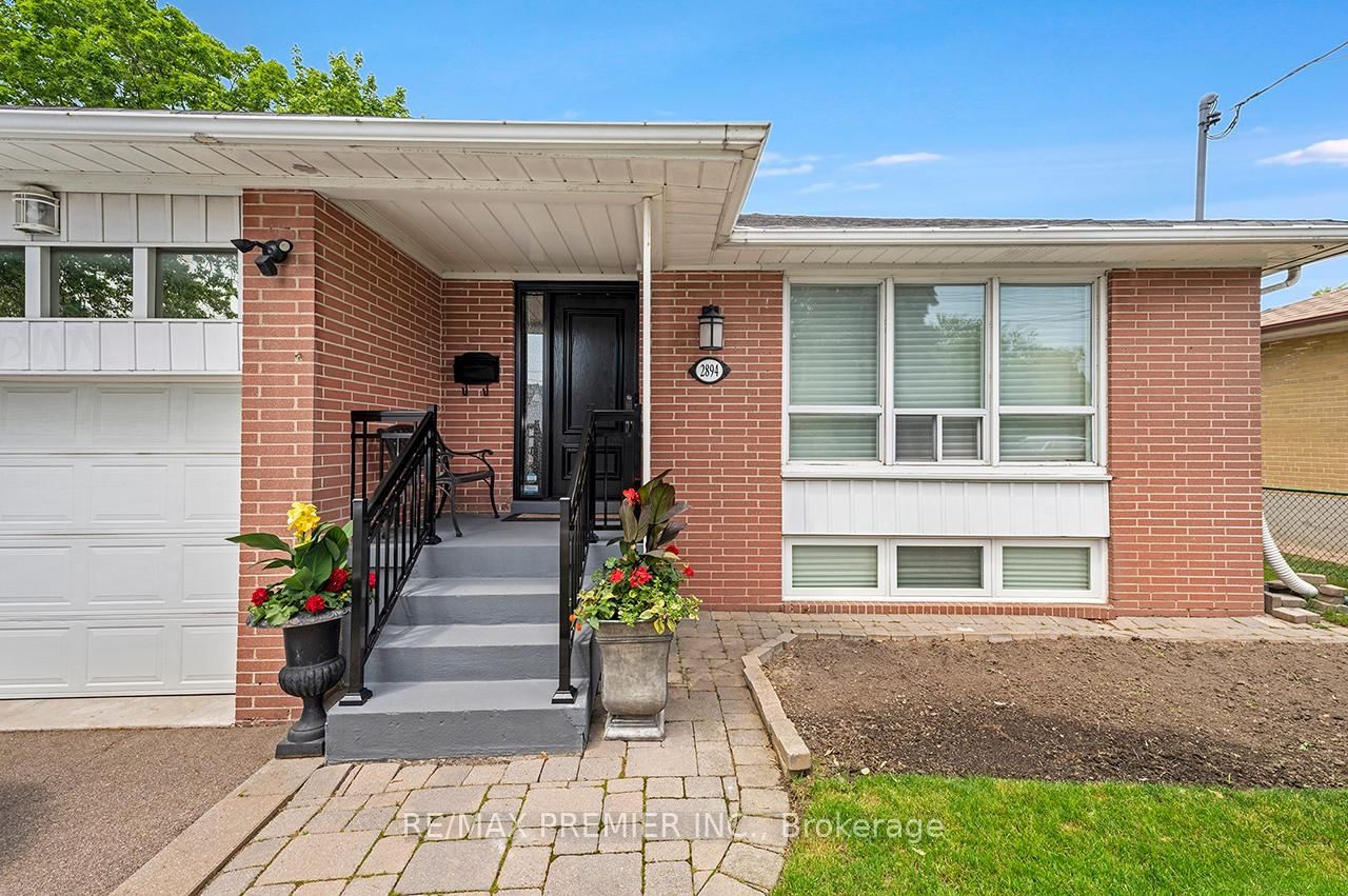 2894 Weston Road • Toronto, ON photo 40