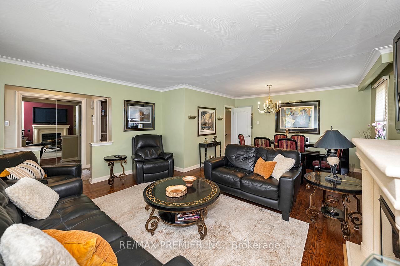 2894 Weston Road • Toronto, ON photo 8