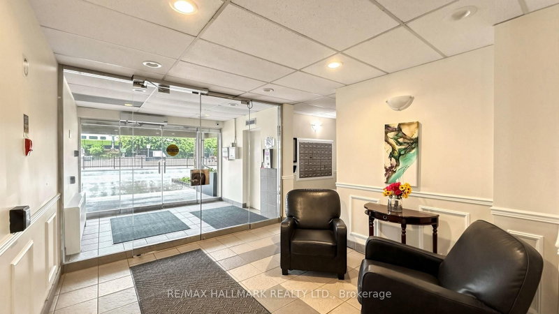 402 - 49 Queen Street E