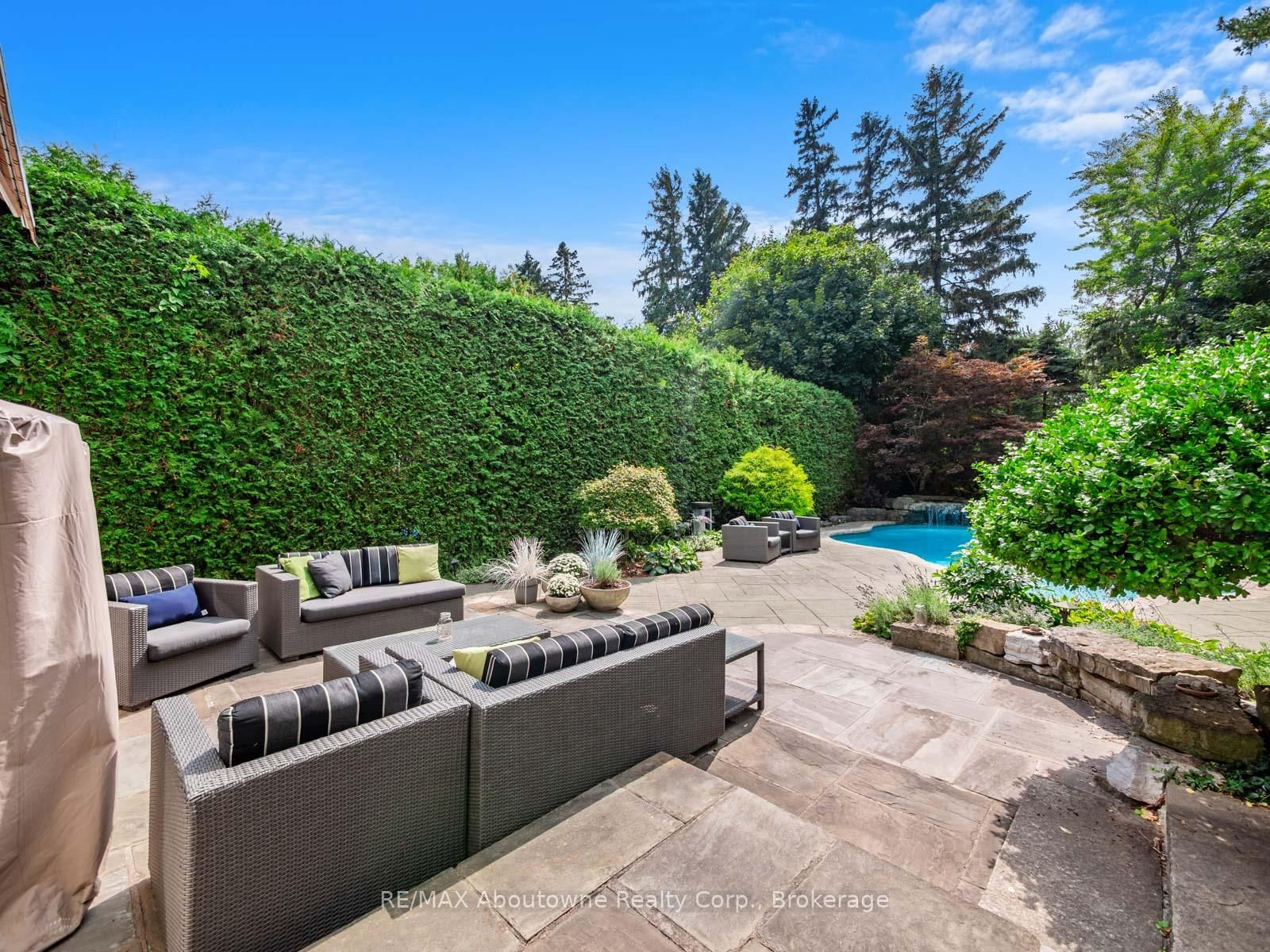 74 West Street • Oakville, ON photo 40