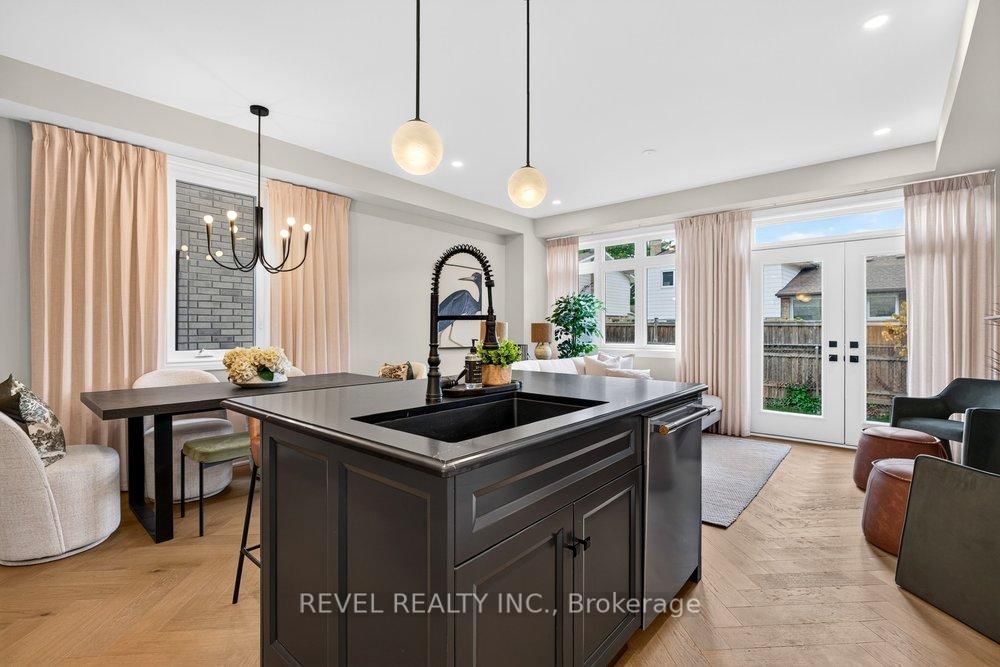 3173 Maplehill Drive • Burlington, ON photo 22