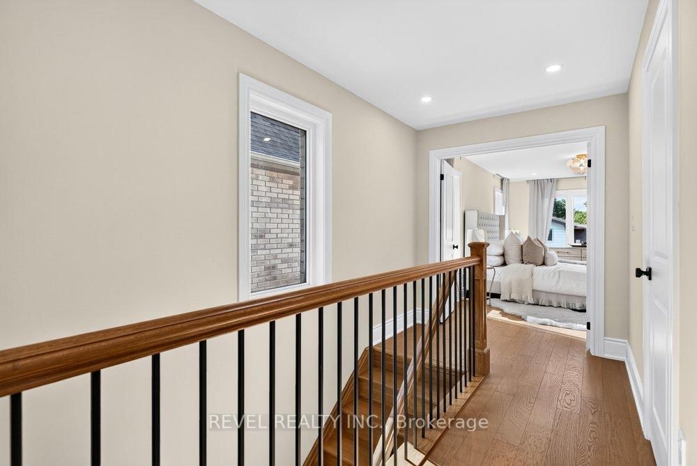 3173 Maplehill Drive • Burlington, ON photo 27