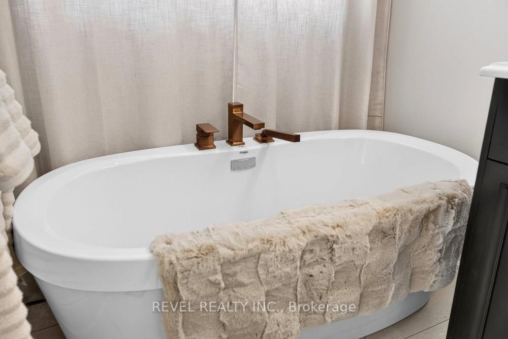 3173 Maplehill Drive • Burlington, ON photo 34
