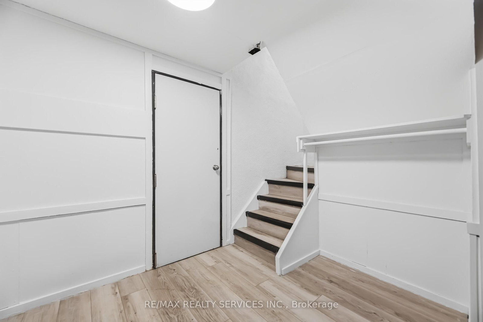 Lower-6 Bonnyview Drive, Toronto, ON, photo 5