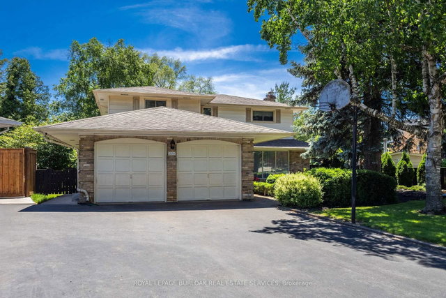 304 Oakwood Court