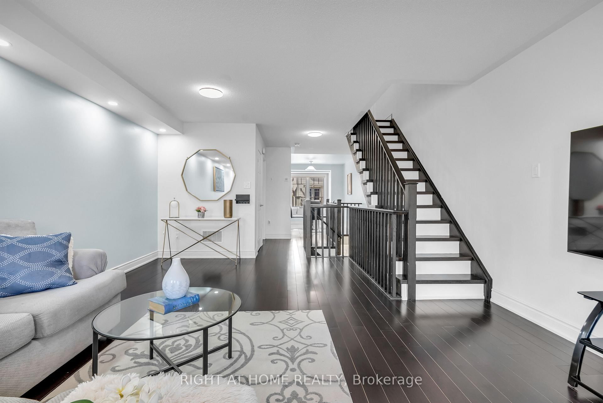 6020 Derry Road, Unit 54