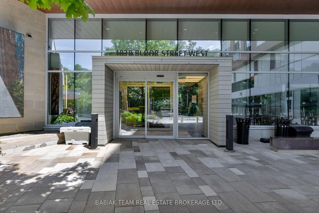 532 - 1830 Bloor Street W