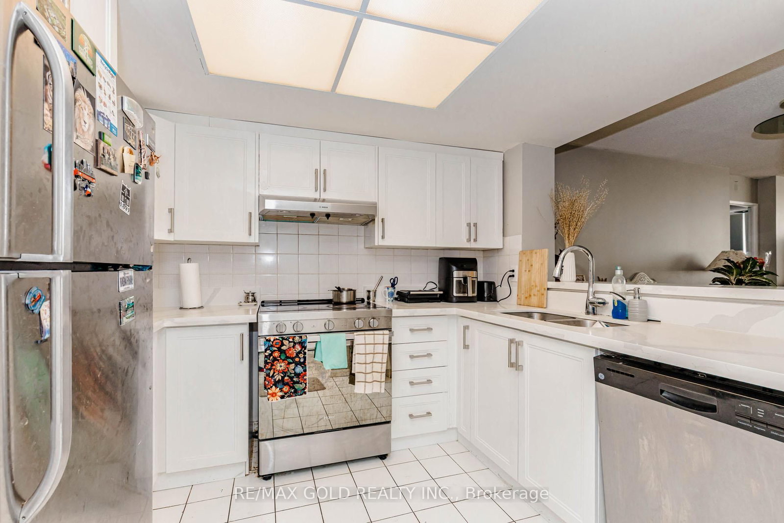325 Webb Drive • #PH 201 • Mississauga, ON photo 17