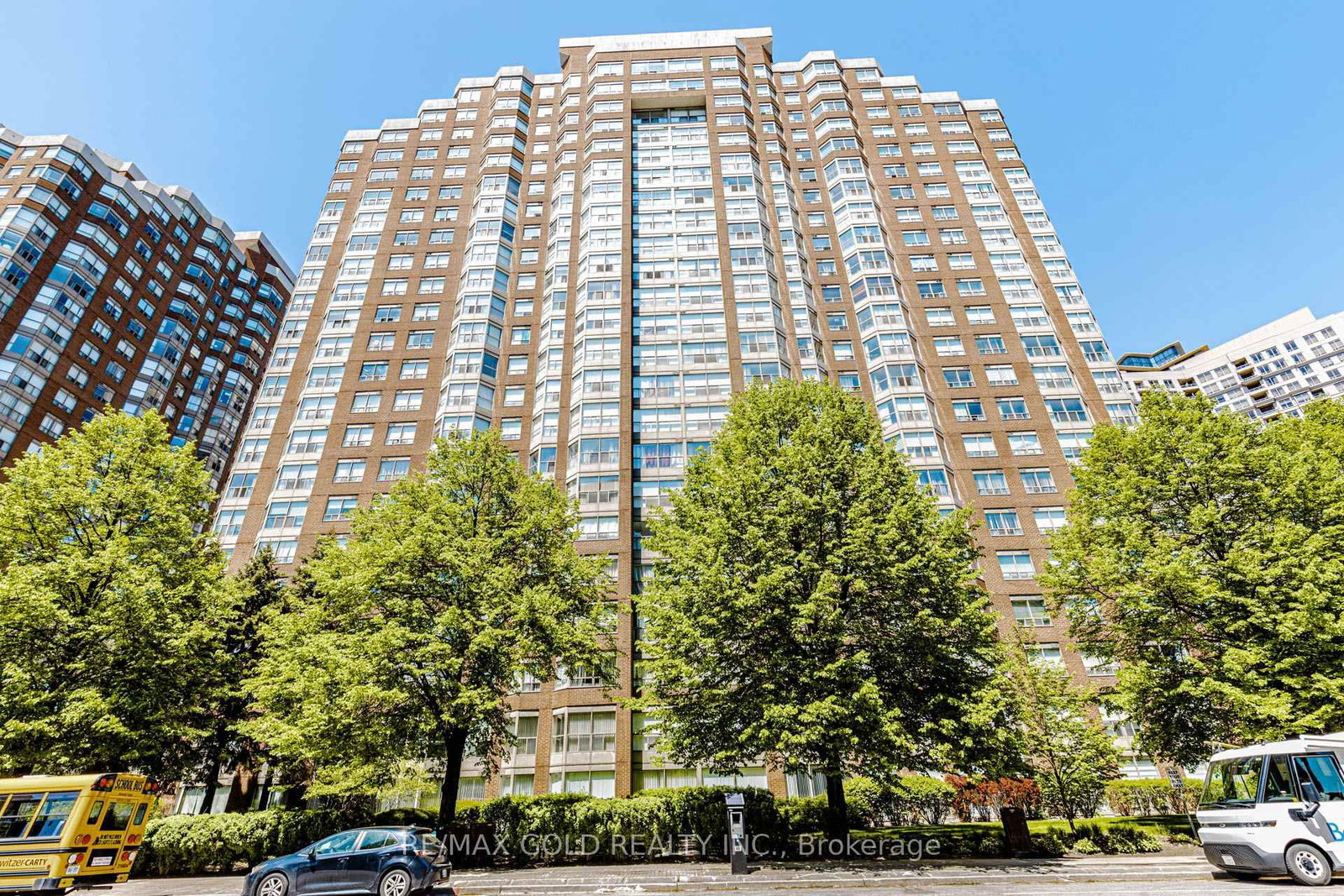 325 Webb Drive • #PH 201 • Mississauga, ON photo 9