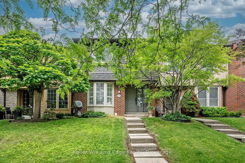 32 - 3049 Glencrest Road