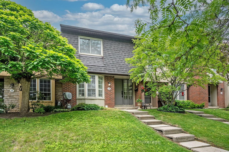 32 - 3049 Glencrest Road