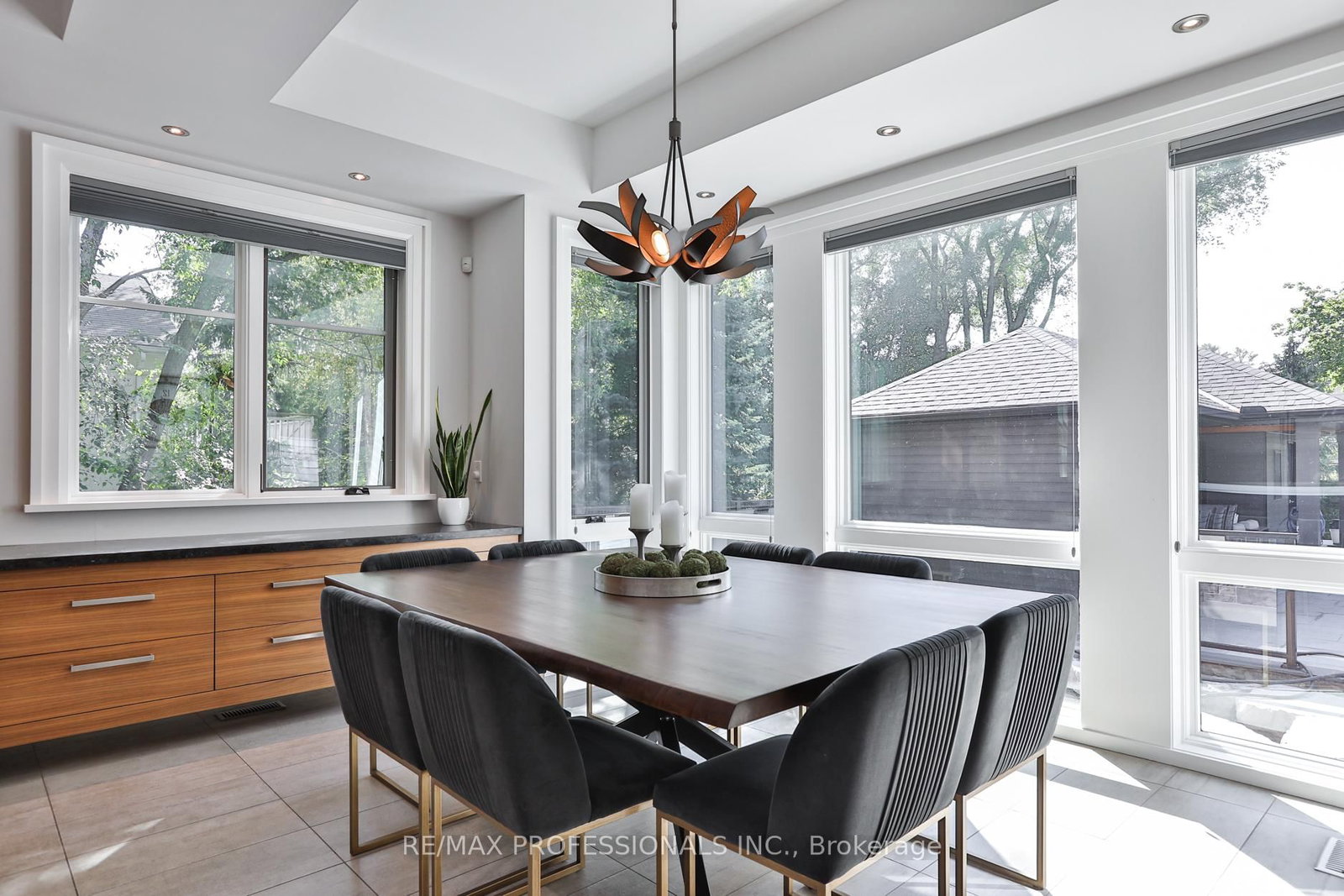 262 Maple Grove Drive • Oakville, ON photo 15