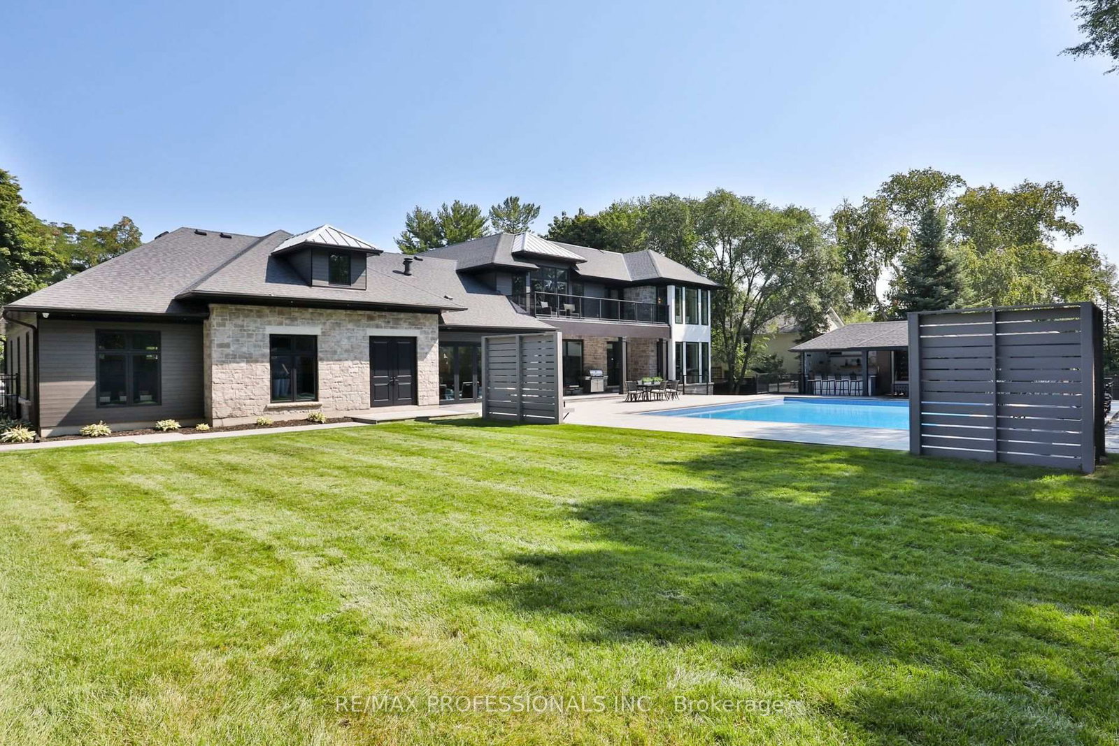 262 Maple Grove Drive • Oakville, ON photo 48