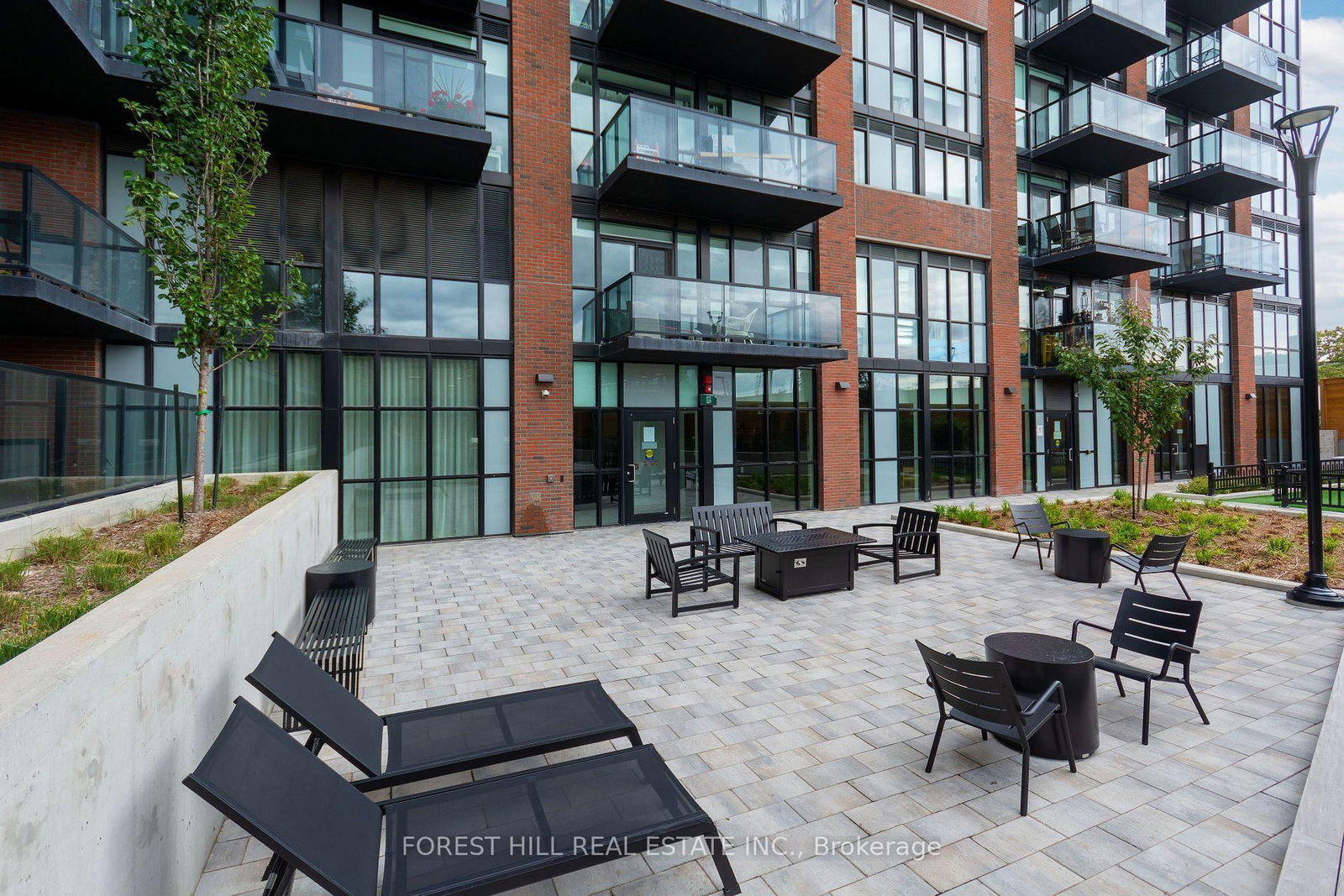 2300 W ST CLAIR Avenue • #725 • Toronto, ON photo 33