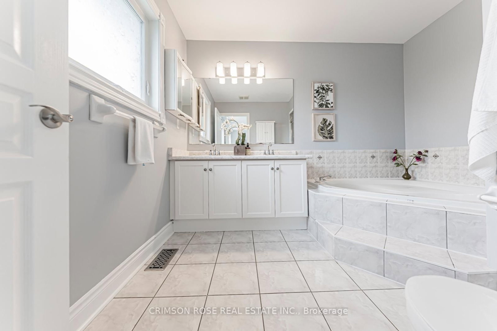 489 Ravineview Way • Oakville, ON photo 29