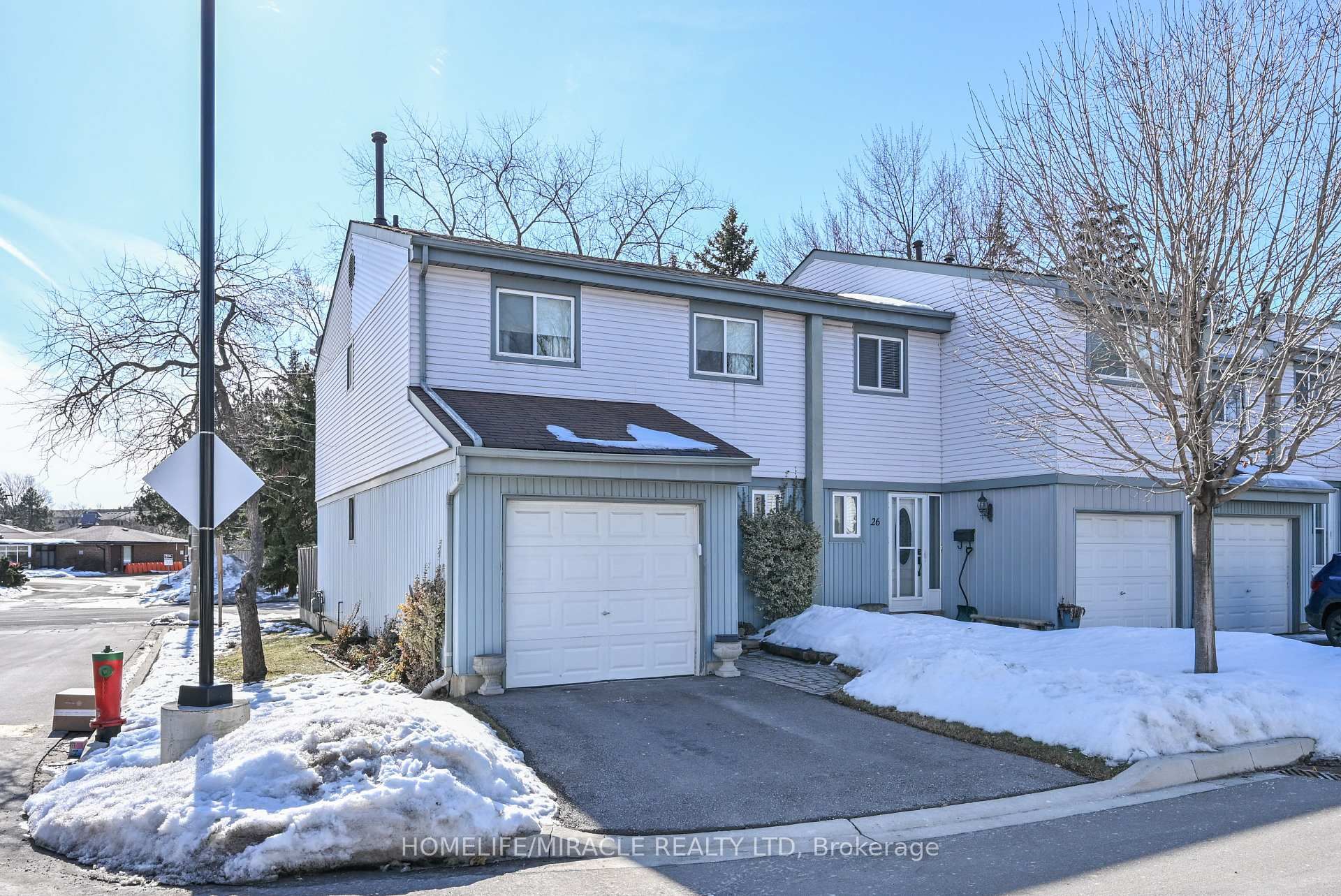 121 Falconer Drive, Unit 27