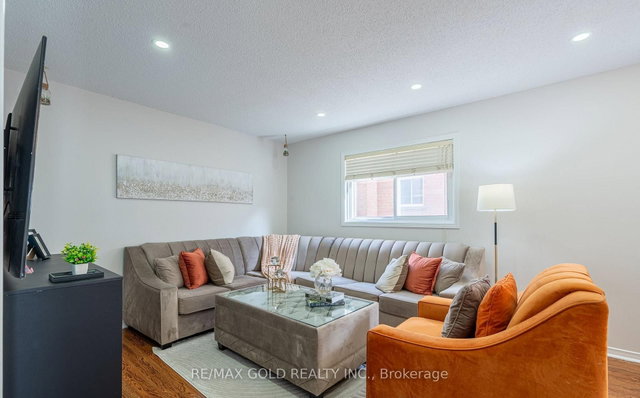 94 Bighorn Crescent