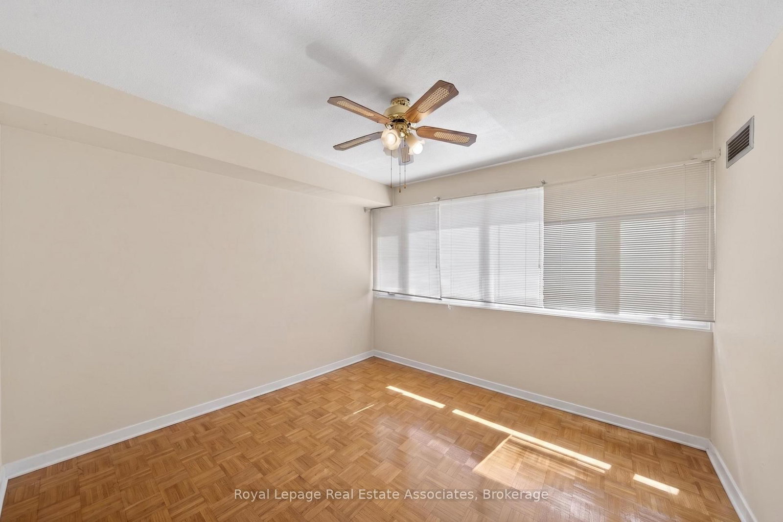 1580 Mississauga Valley Boulevard • #901 • Mississauga, ON photo 13