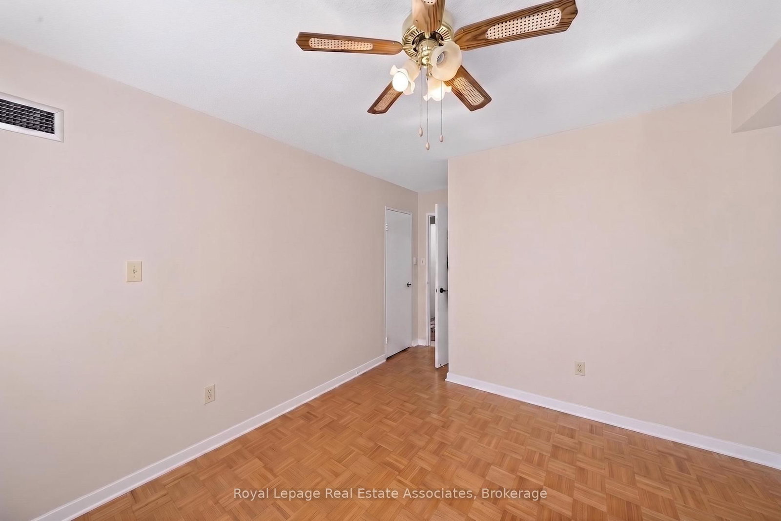 1580 Mississauga Valley Boulevard • #901 • Mississauga, ON photo 14