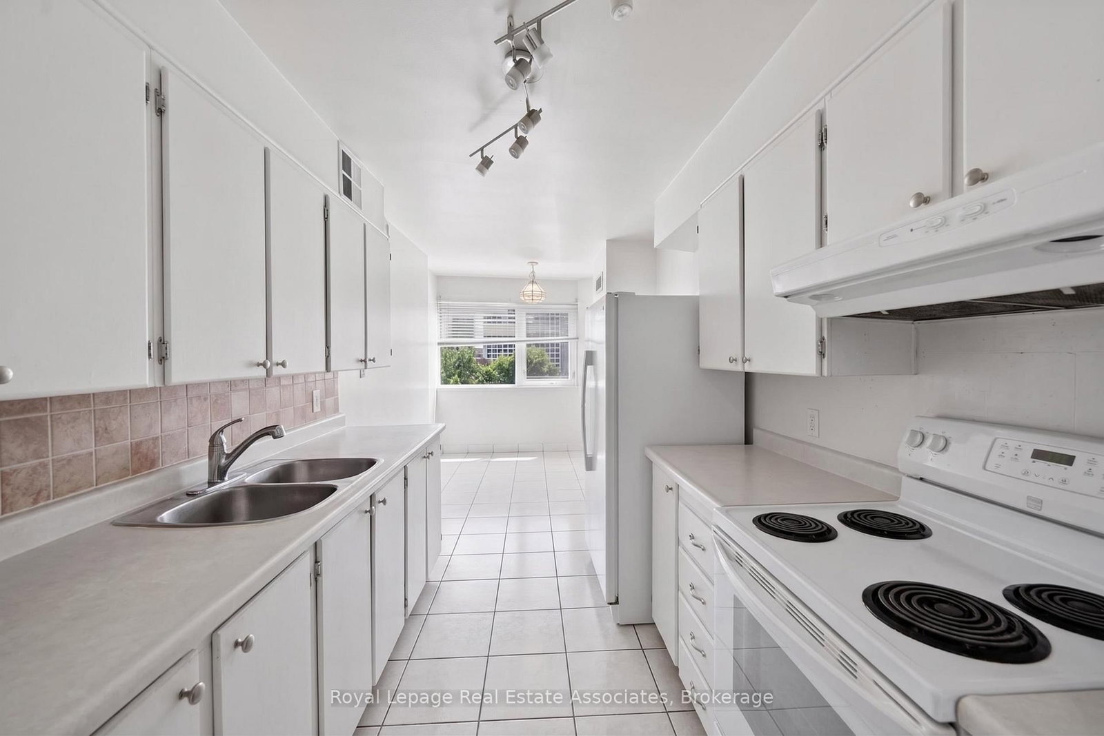 1580 Mississauga Valley Boulevard • #901 • Mississauga, ON photo 7