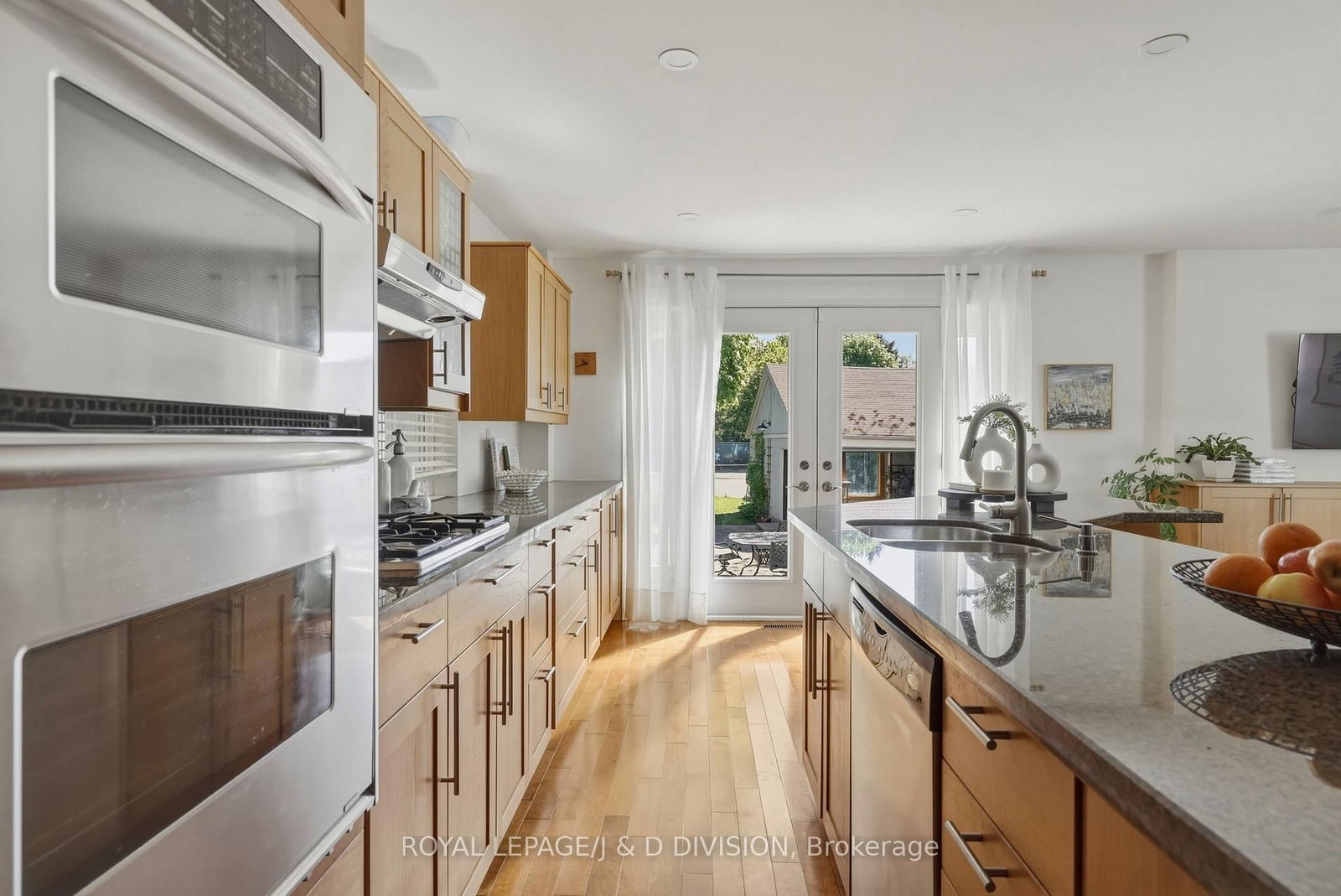 111 Warwood Road • Toronto, ON photo 11