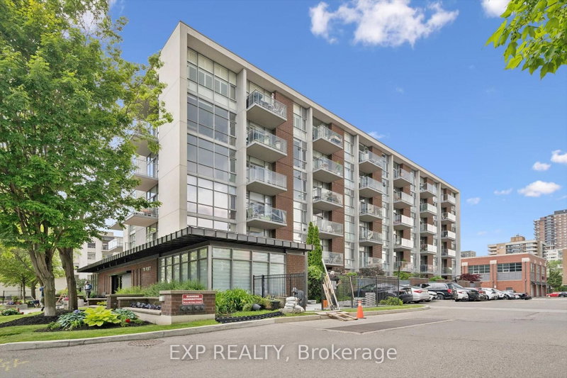 607 - 70 Port Street E