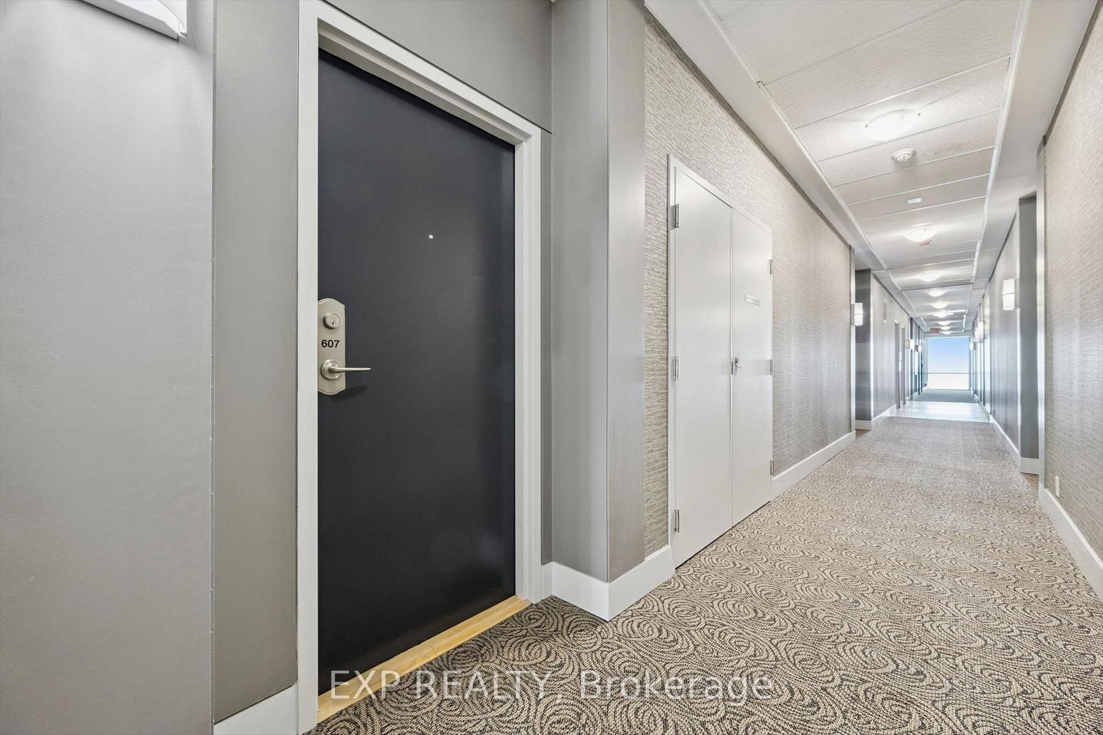 70 Port Street E • #607 • Mississauga, ON photo 4