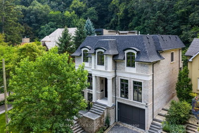 30 Dacre Crescent