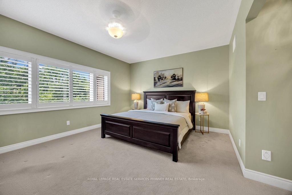 2444 Chateau Common • Oakville, ON photo 19