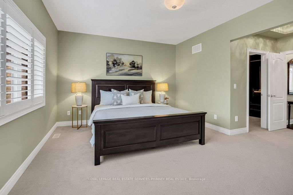 2444 Chateau Common • Oakville, ON photo 20