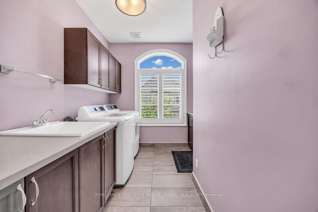 2444 Chateau Common • Oakville, ON photo 30