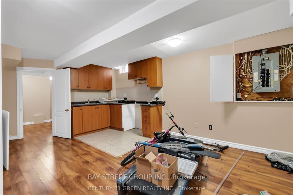 9 Flatlands Way • Brampton, ON photo 14