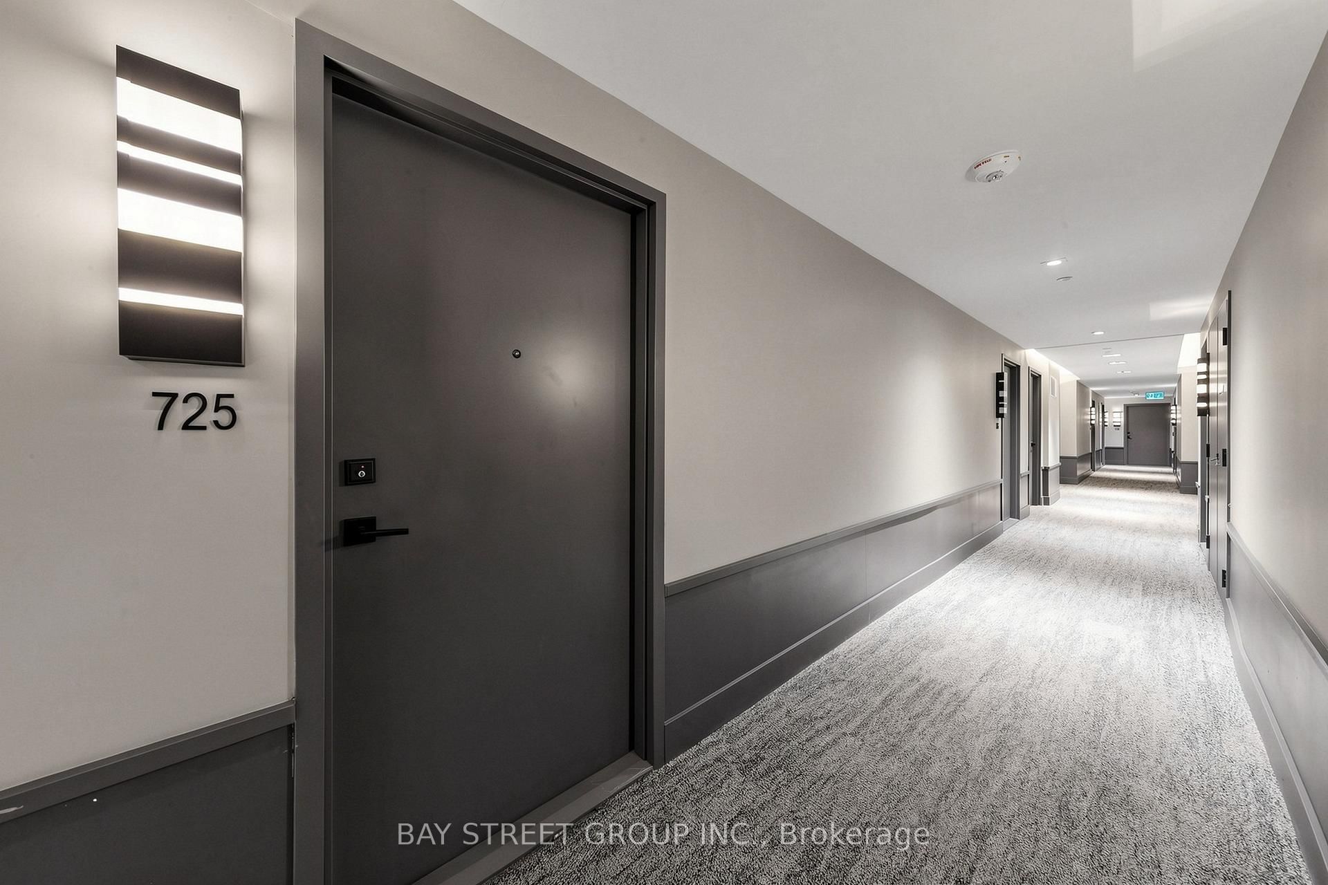 2485 Taunton Road, Unit 725