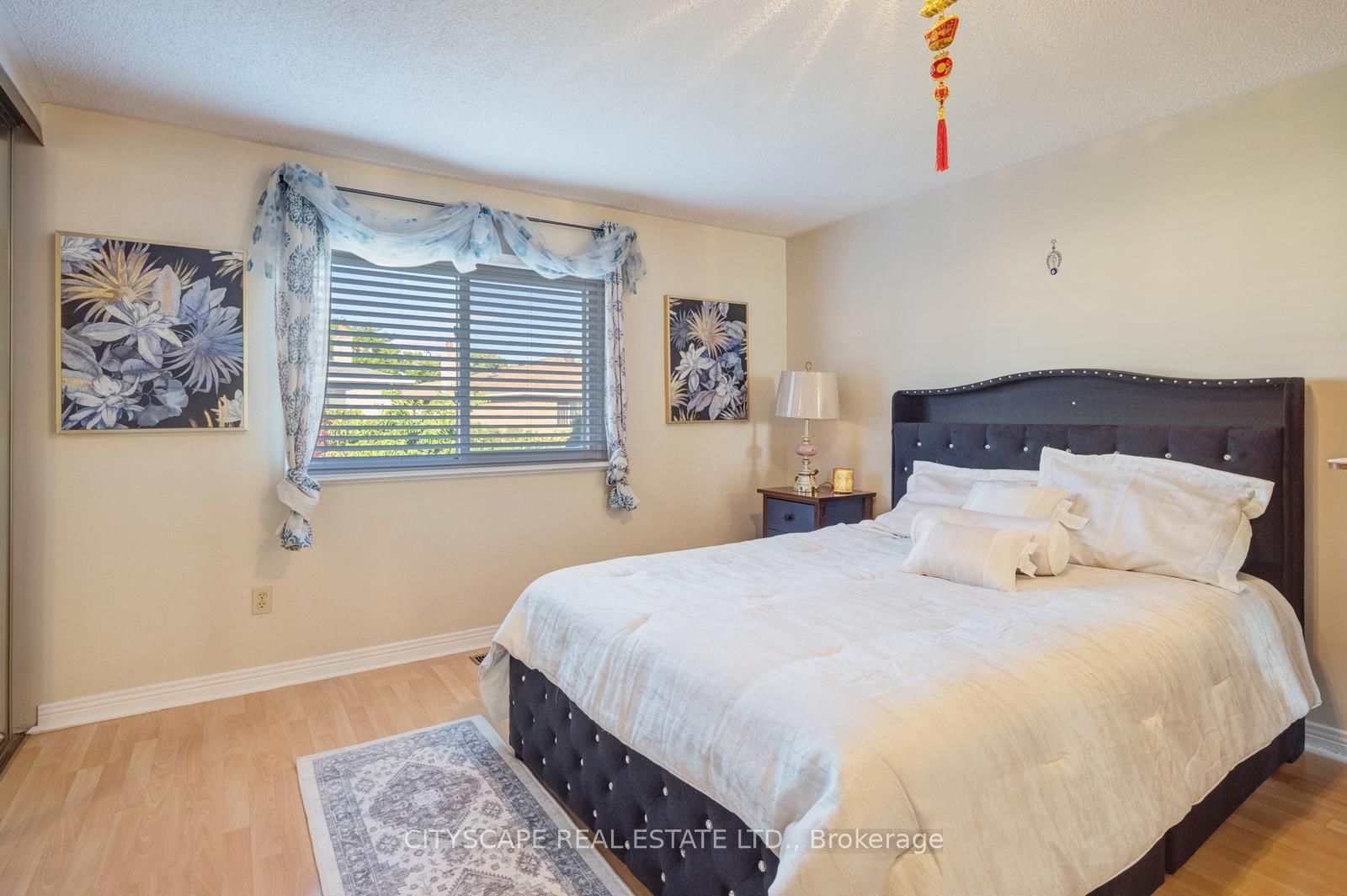 301 Kingsbridge Garden • Mississauga, ON photo 25