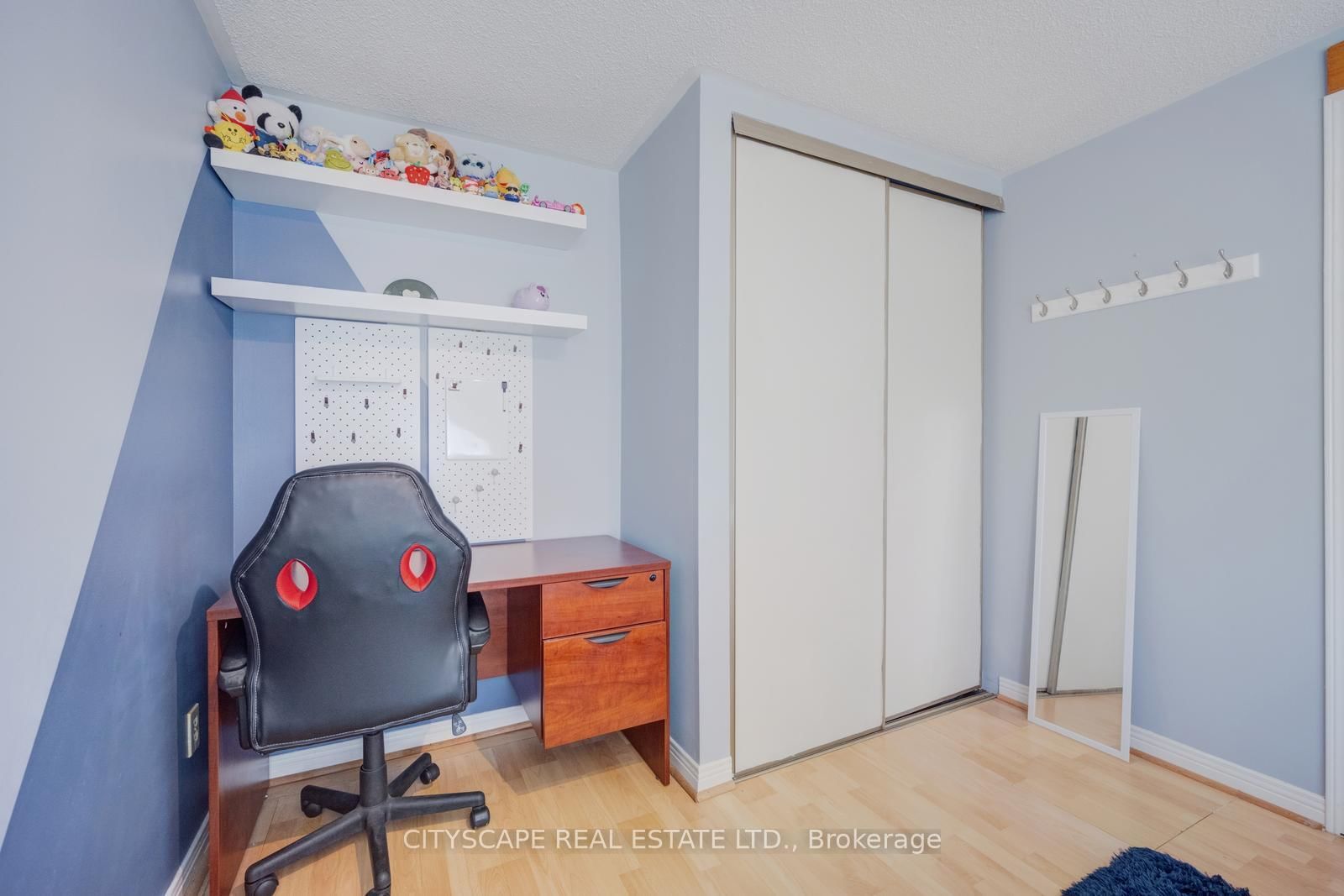 301 Kingsbridge Garden • Mississauga, ON photo 35