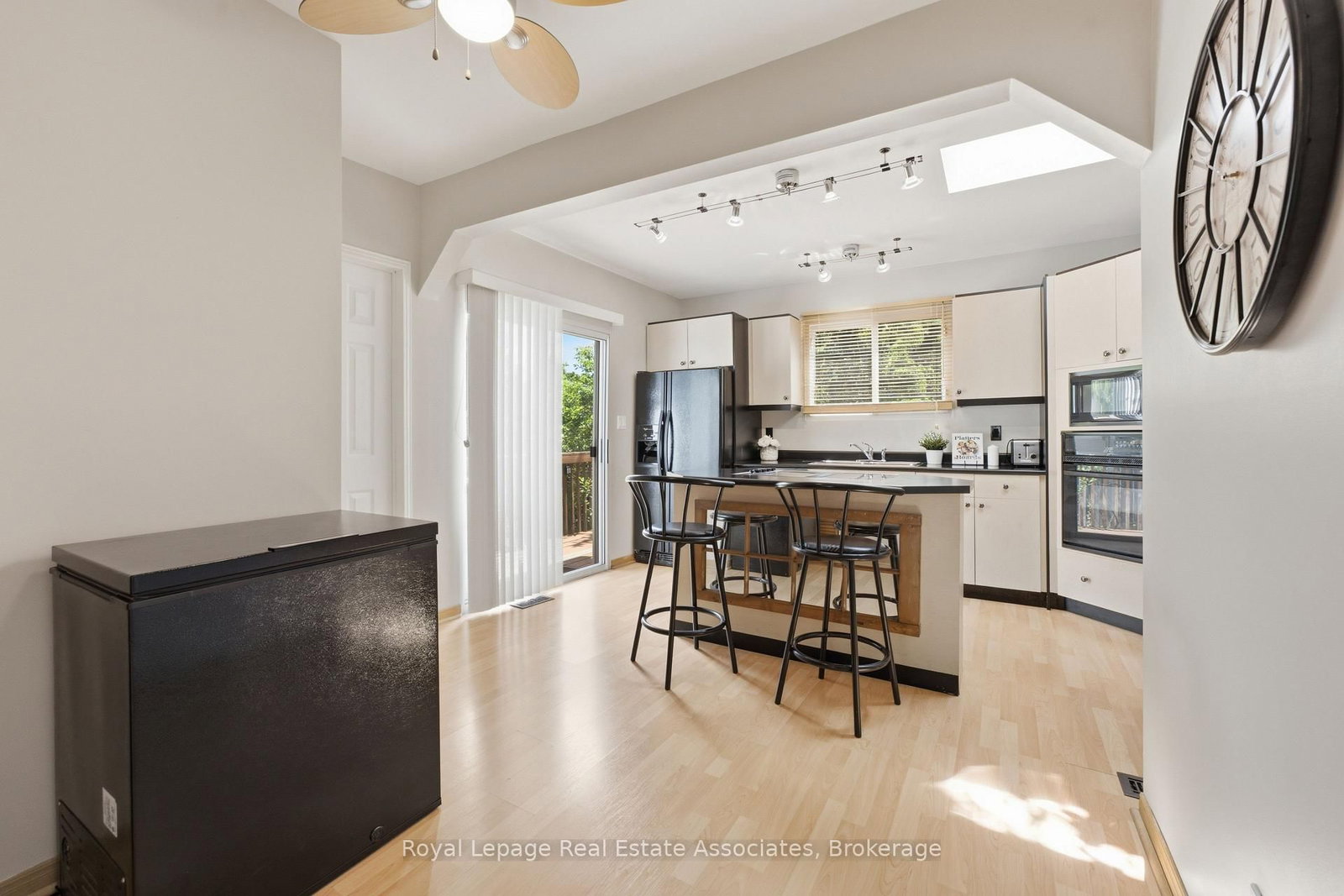 64 Eaglewood Boulevard • Mississauga, ON photo 11