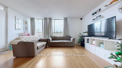 10 Martha Eaton Way • #713 • Toronto, ON photo 6