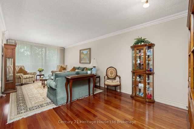 409 - 820 Burnhamthorpe Road