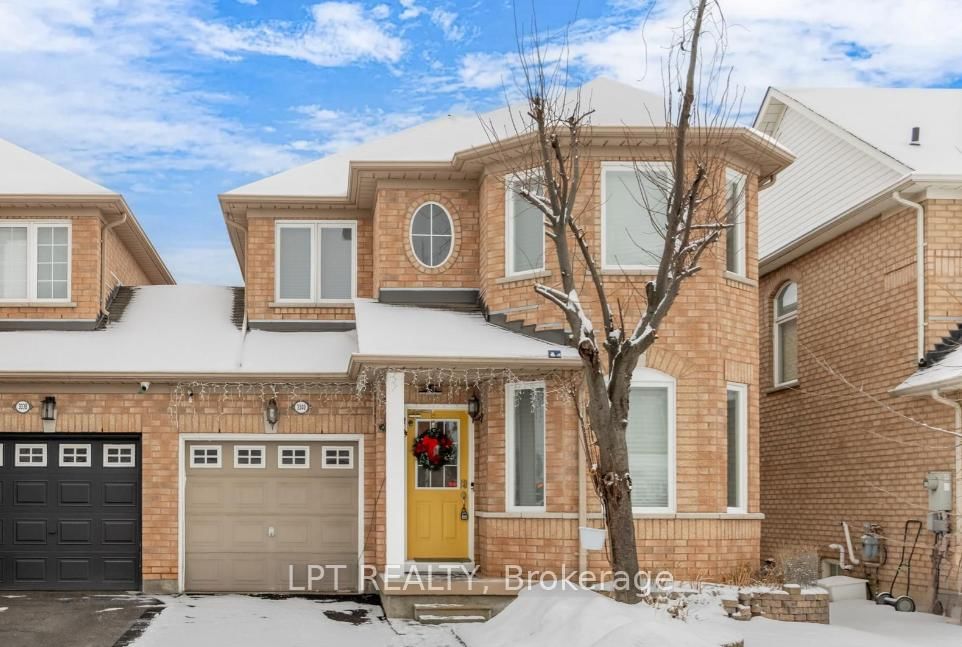 3040 Bentley Mississauga,ON L5M 6W2