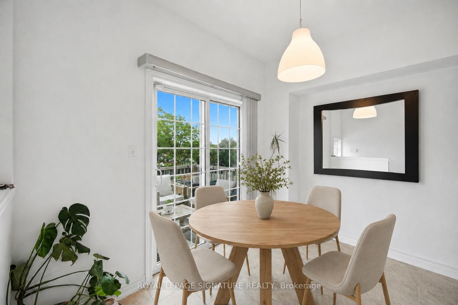 5035 Bidwell Common • Burlington, ON photo 11