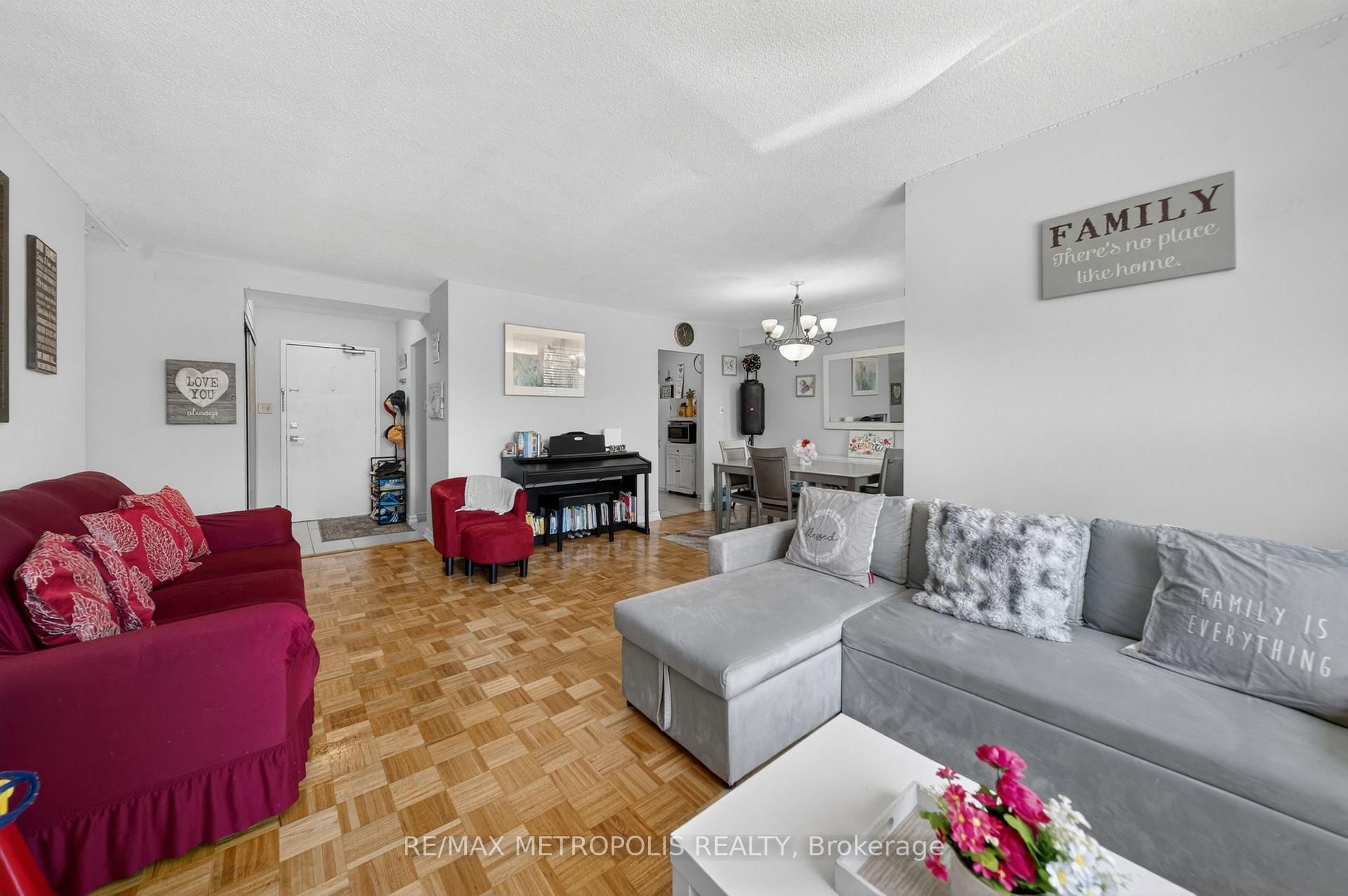2825 Islington Avenue, Unit 104